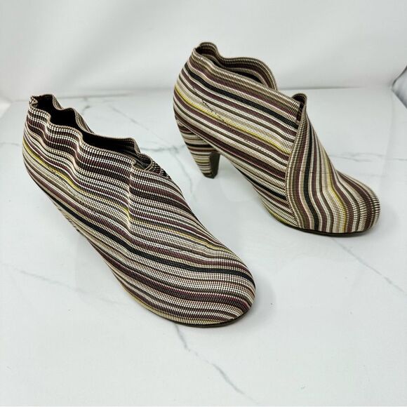 Coconuts by Matisse Arabesque Heels- Size 7 - Picture 1 of 14